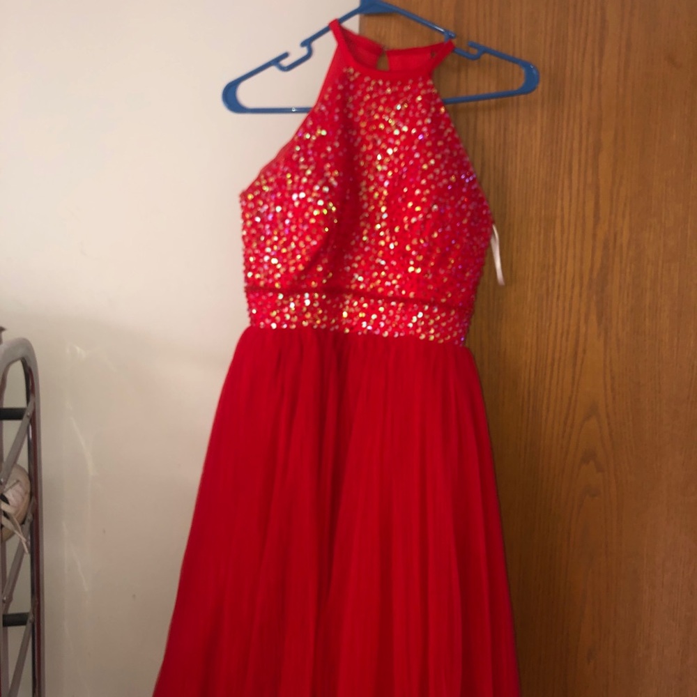 Red Prom dress